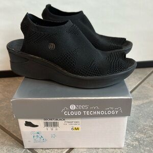 BZees Secret Black Sandal